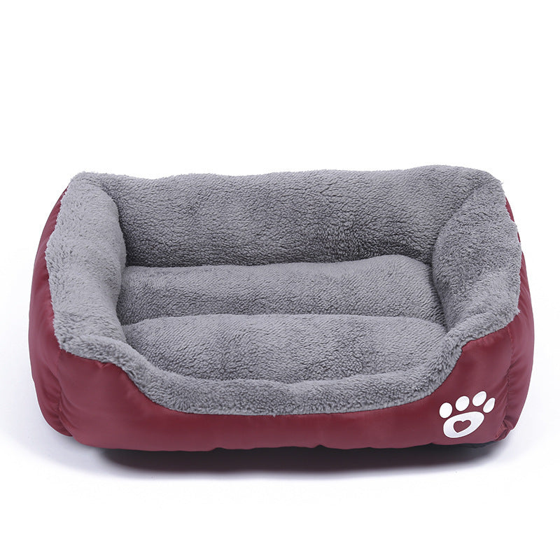 Soft Fleece Pet Bed – Waterproof Base, Machine-Washable, Sizes S–3XL